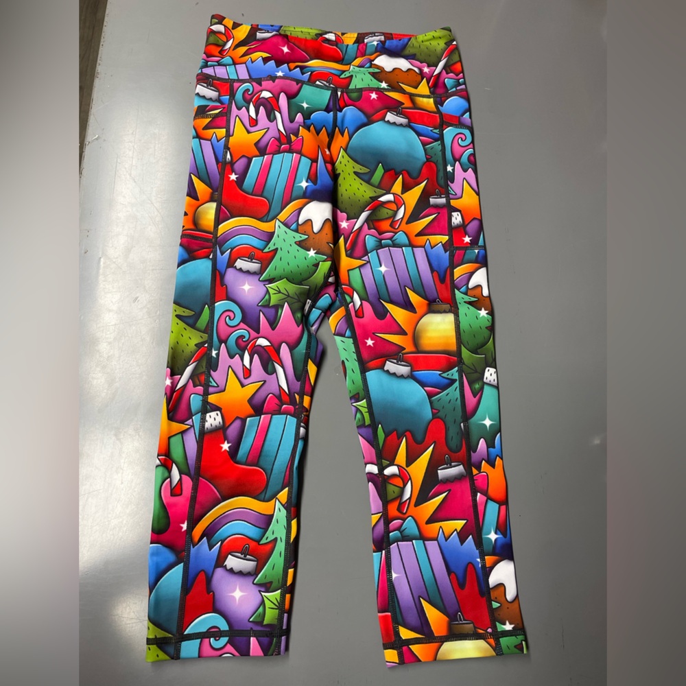 Constantly Varied Gear Christmas Capri Leggings XS